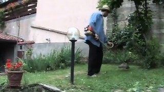 Unscrupulous gardener has sex with the wife