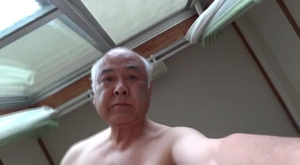 Viejos Masturbandose - Viejo japonÃ©s masturbÃ¡ndose y corriendo Â» PornoReino.com