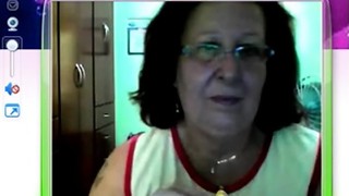 Vovó brasileira se masturba na webcam
